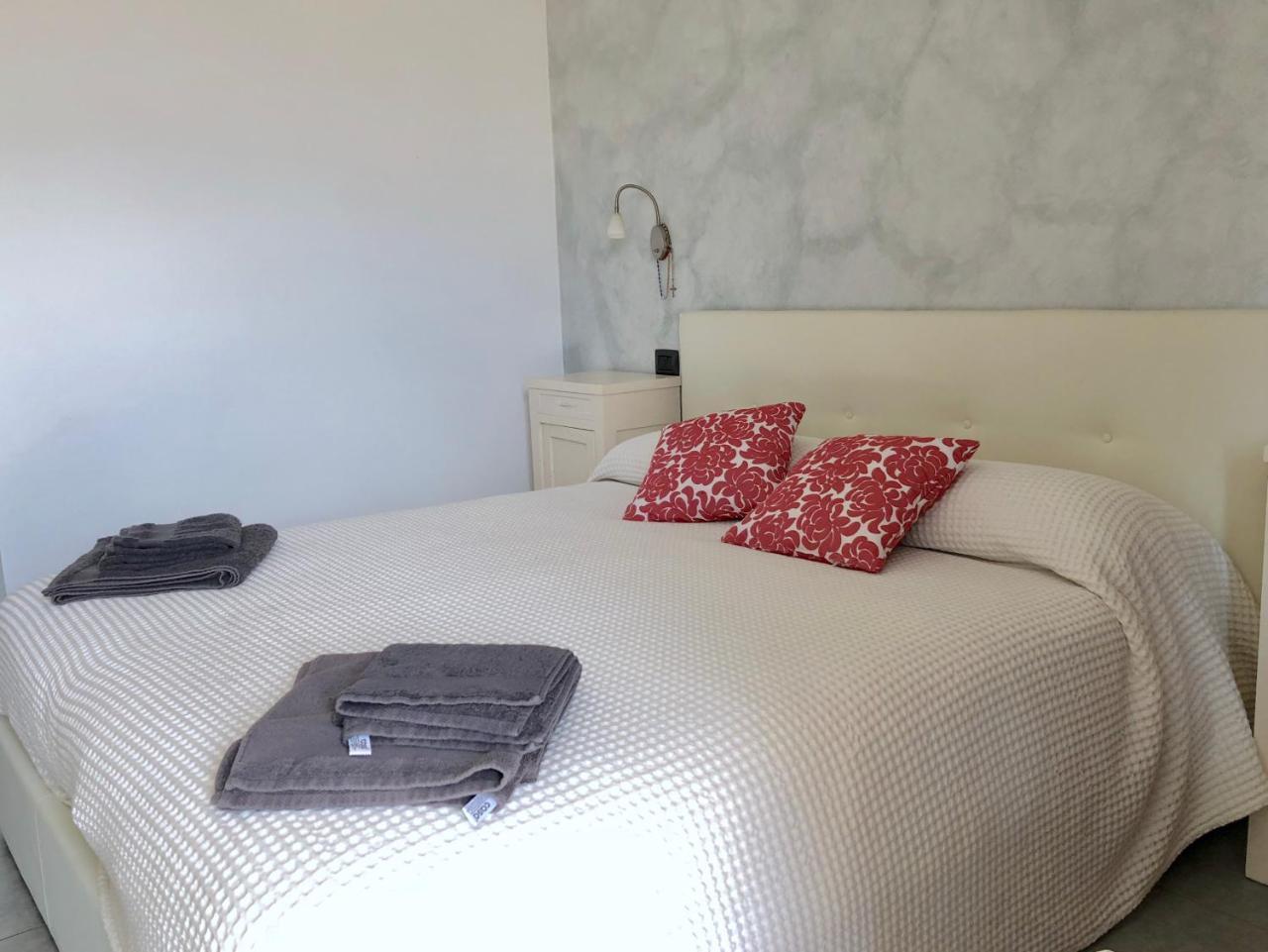 Appartamento Red&Grey Mezzegra Exterior foto